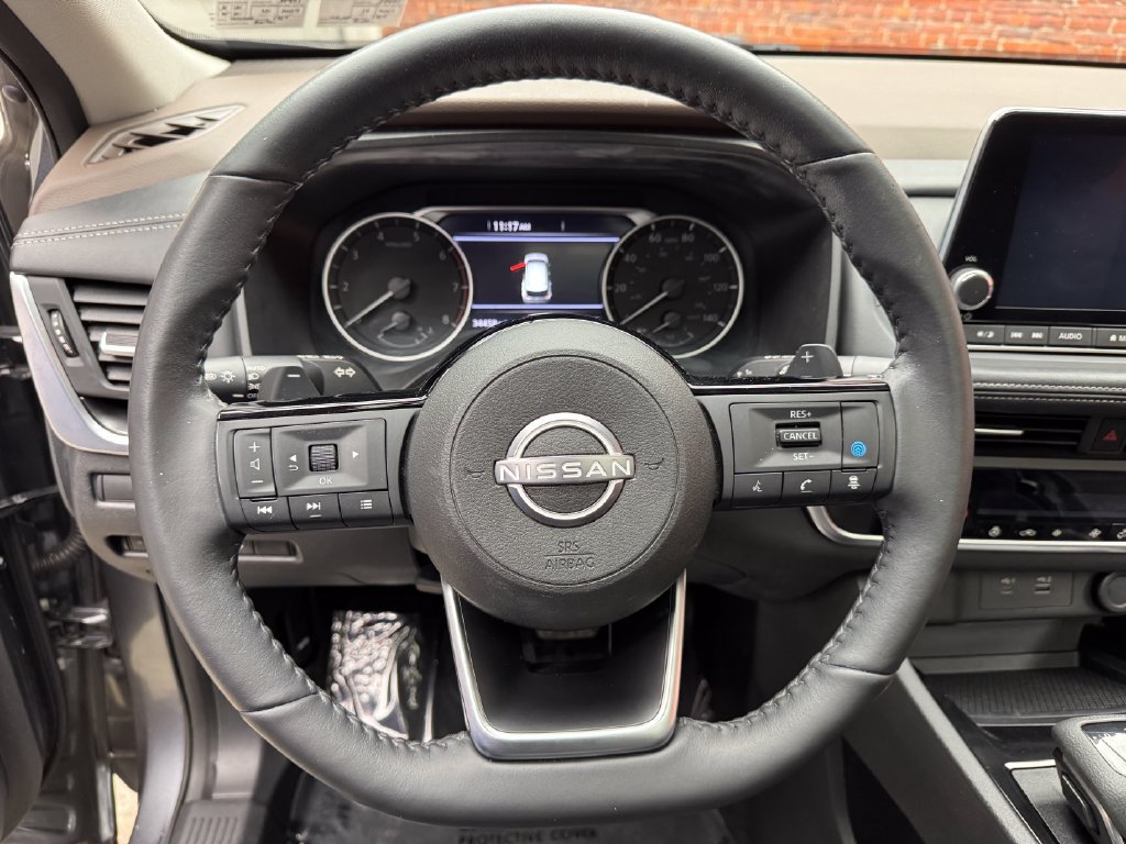 Used 2023 Nissan Rogue SV w/ SV Premium B Package AWD/4WD image 14