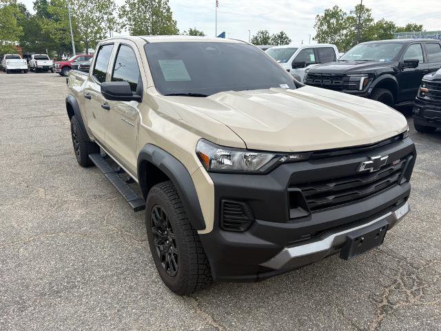 Used 2023 Chevrolet Colorado Trail Boss w/ Advanced Trailering Package AWD/4WD image 3