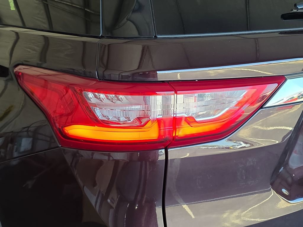 Used 2020 Chevrolet Traverse LT w/ LT Premium Package image 31