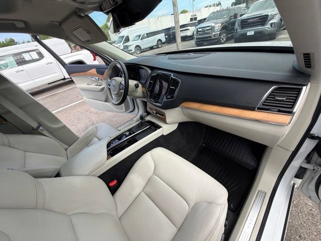 Used 2022 Volvo XC90 T6 Momentum AWD/4WD image 26