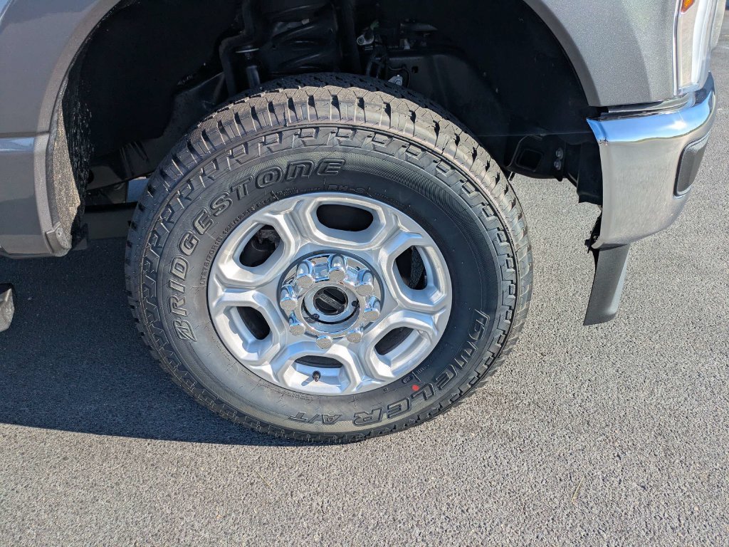 Certified 2026 Ford F250 XLT w/ XLT Premium Package AWD/4WD image 12