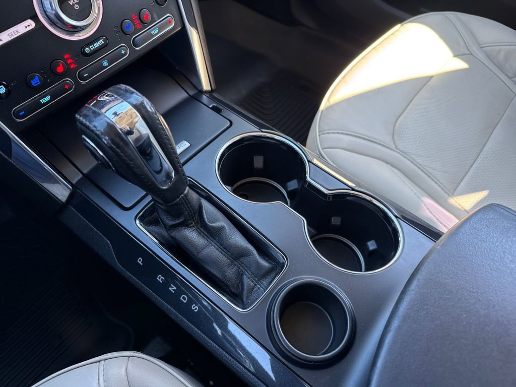 Certified 2019 Ford Explorer Limited w/ Limited Luxury Package image 24