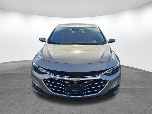 Used 2024 Chevrolet Malibu LT image 2
