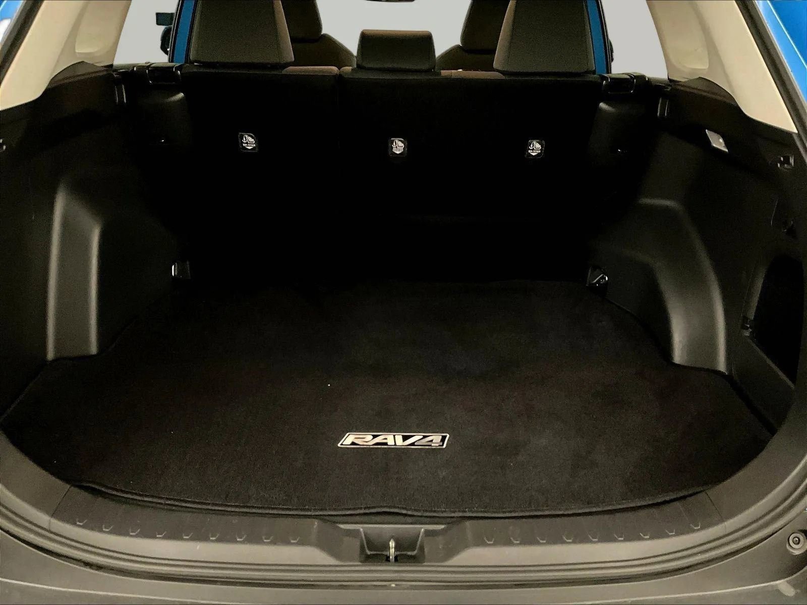 Used 2019 Toyota RAV4 XLE image 33