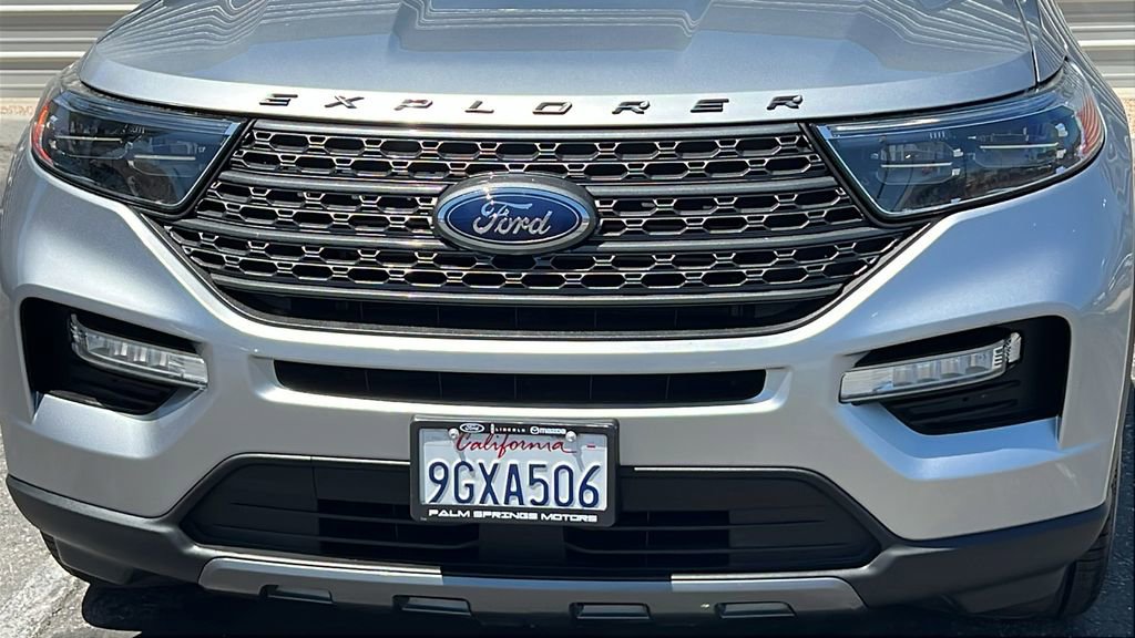 Certified 2023 Ford Explorer XLT w/ Equipment Group 202A RWD image 3