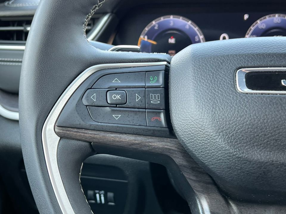 Used 2024 Jeep Grand Cherokee Limited w/ Trailer Tow Package image 23