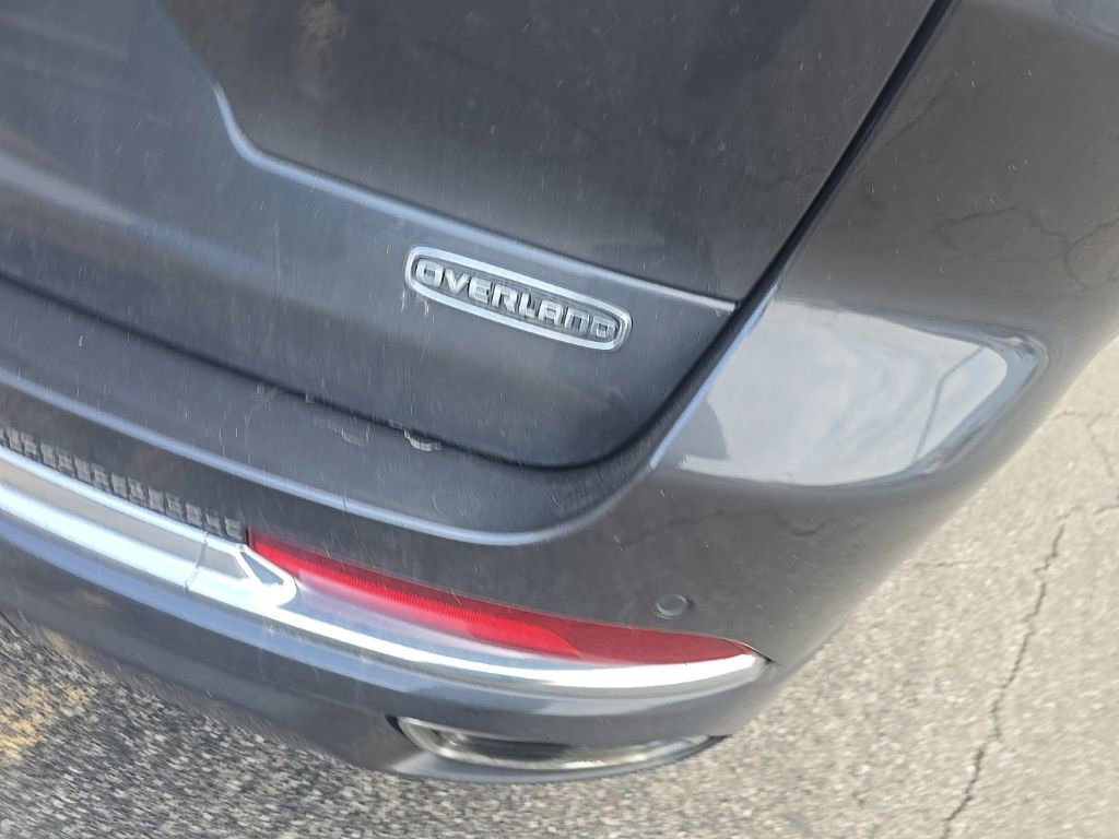 Used 2021 Jeep Grand Cherokee L Overland w/ Luxury Tech Group IV image 9