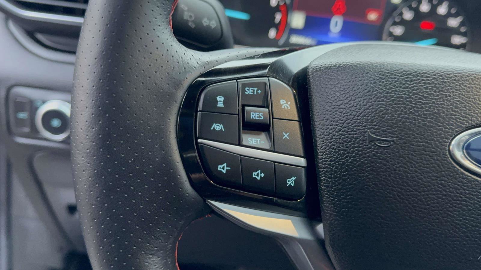 Certified 2022 Ford Explorer ST-Line w/ Class IV Trailer Tow Package image 15