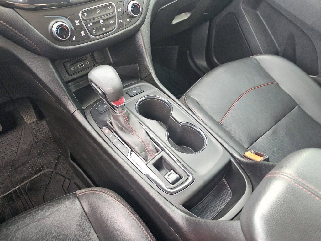 Used 2022 Chevrolet Equinox RS w/ RS Leather Package image 33