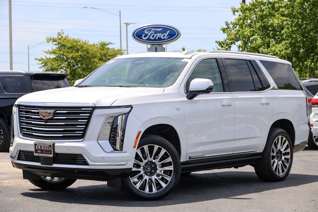 Used 2025 Cadillac Escalade Premium Luxury Platinum AWD/4WD image 2