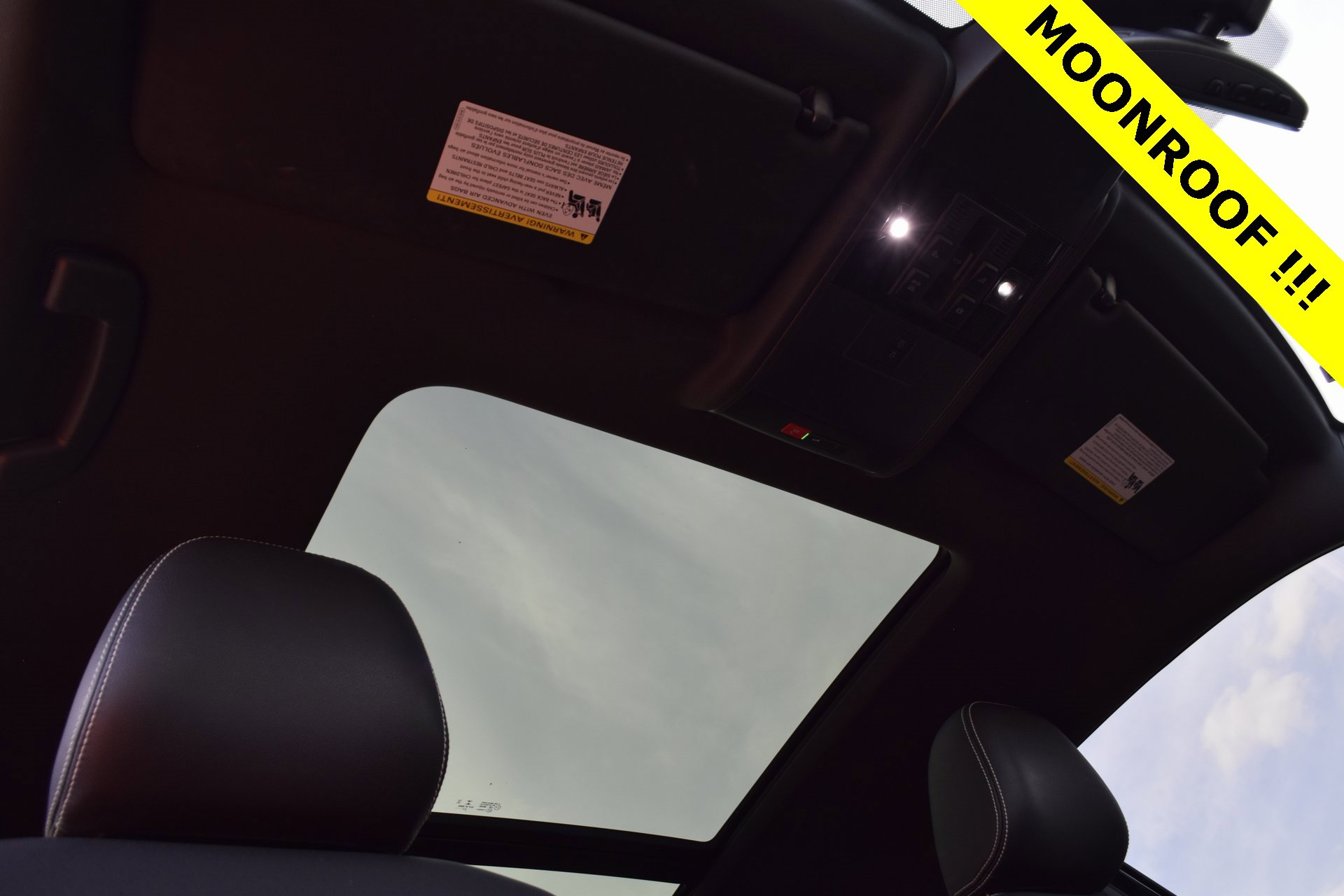 Used 2023 Volkswagen Atlas Cross Sport SEL image 6