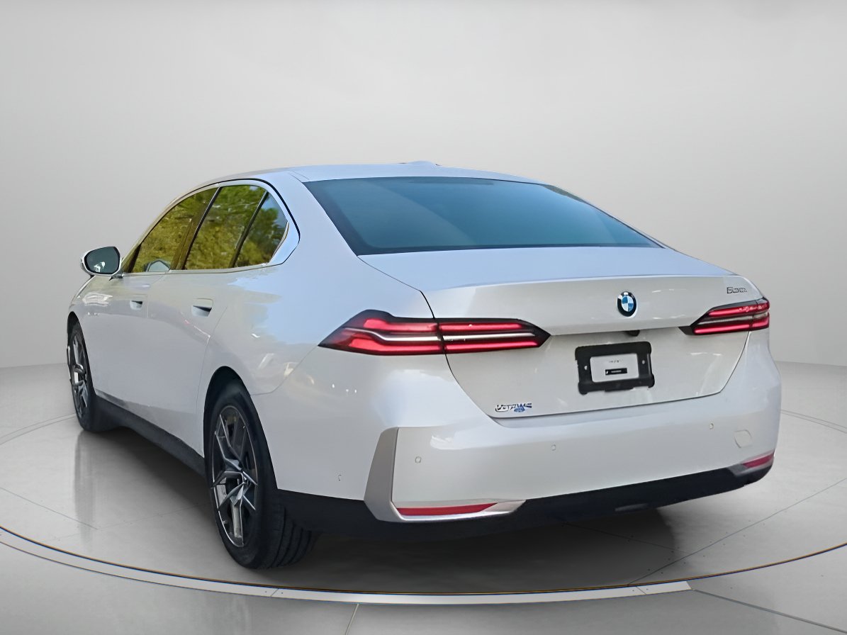 Used 2026 BMW 530i RWD image 22