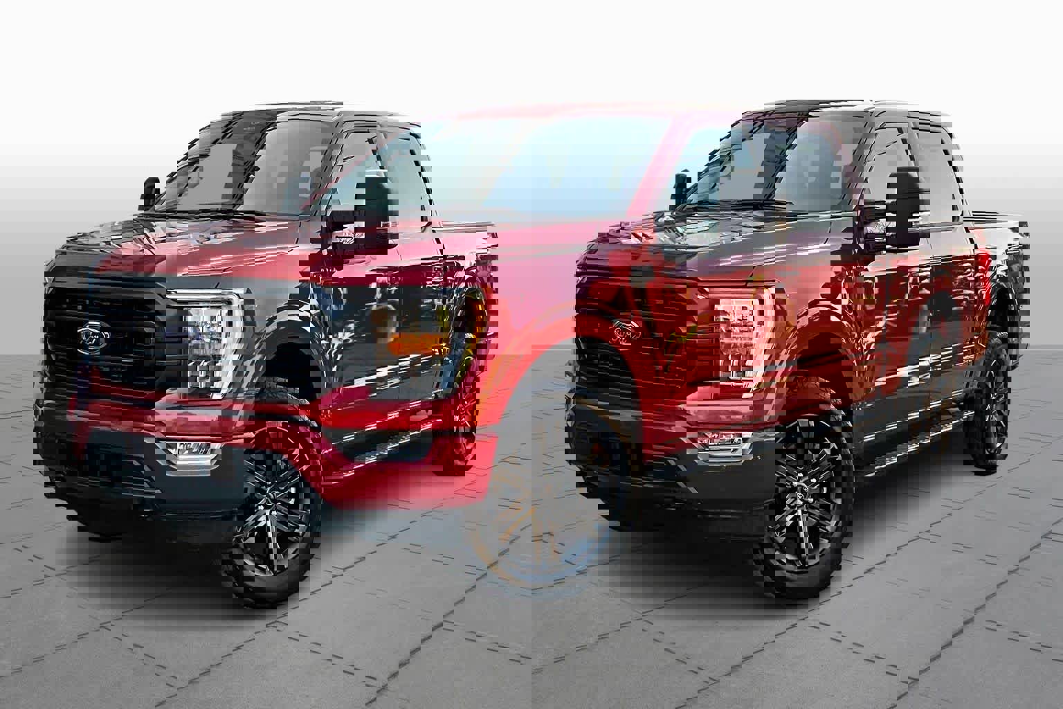 Certified 2022 Ford F150 XLT w/ Equipment Group 302A High image 8