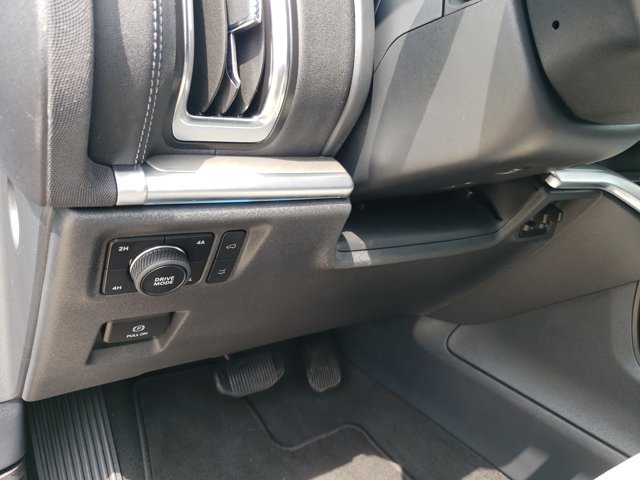 Certified 2025 Ford Expedition Platinum AWD/4WD image 12