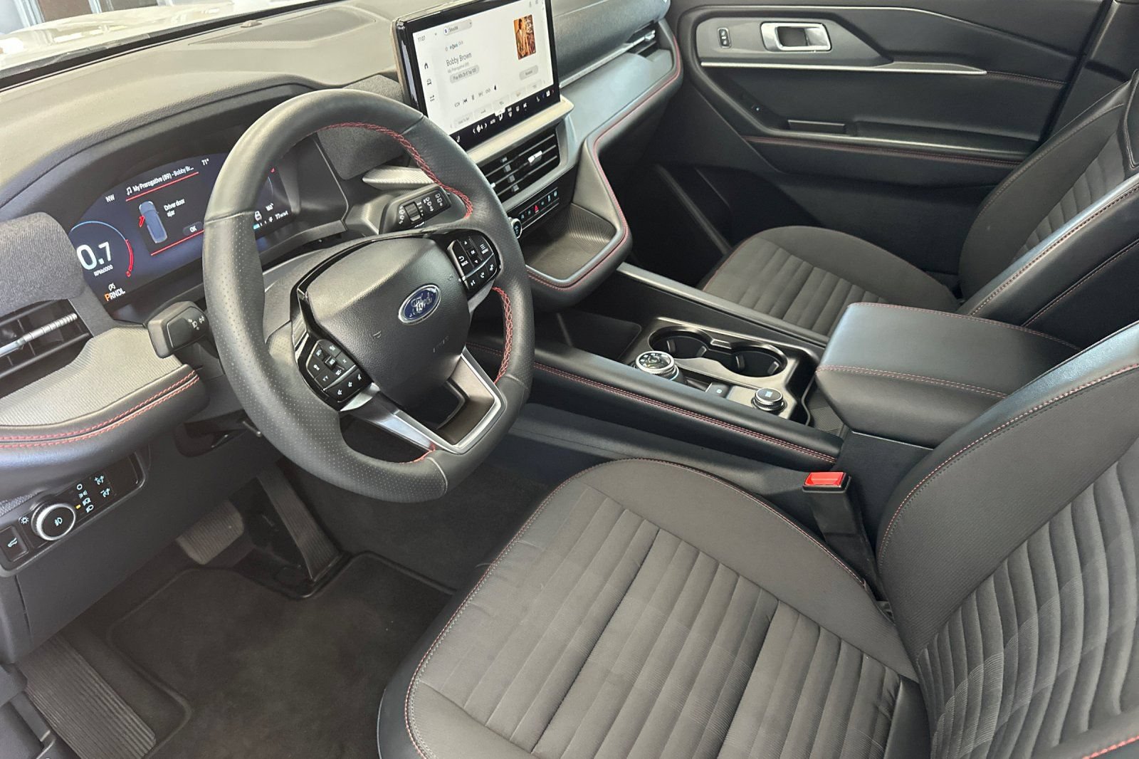 Certified 2026 Ford Explorer ST-Line w/ ST-Line Street Pack AWD/4WD image 13