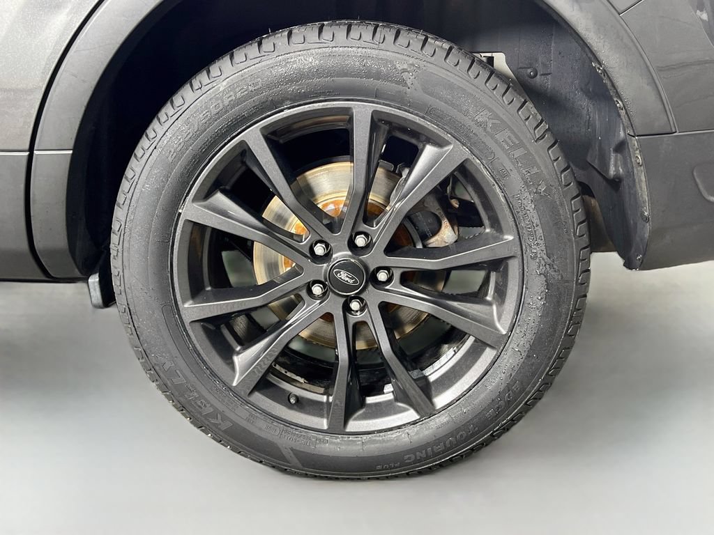 Certified 2019 Ford Explorer XLT w/ Equipment Group 202A AWD/4WD image 37