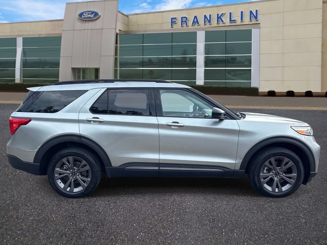 Certified 2023 Ford Explorer XLT w/ Equipment Group 202A AWD/4WD image 8