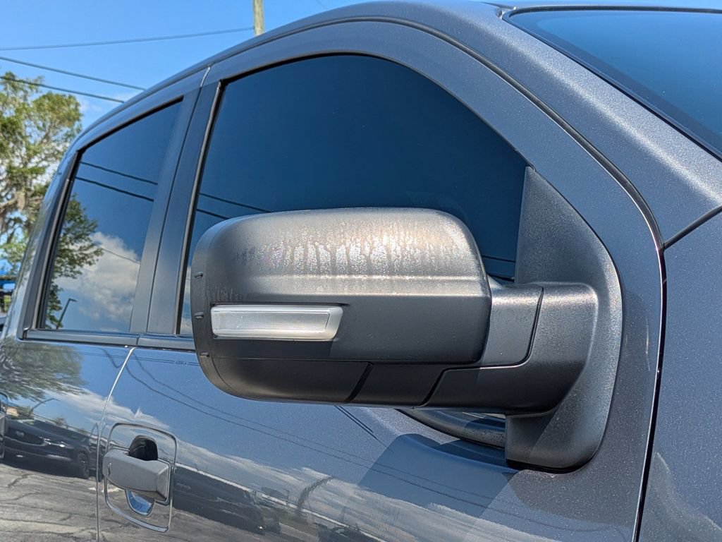 Used 2019 Nissan Titan SV w/ SV Convenience Package RWD image 11