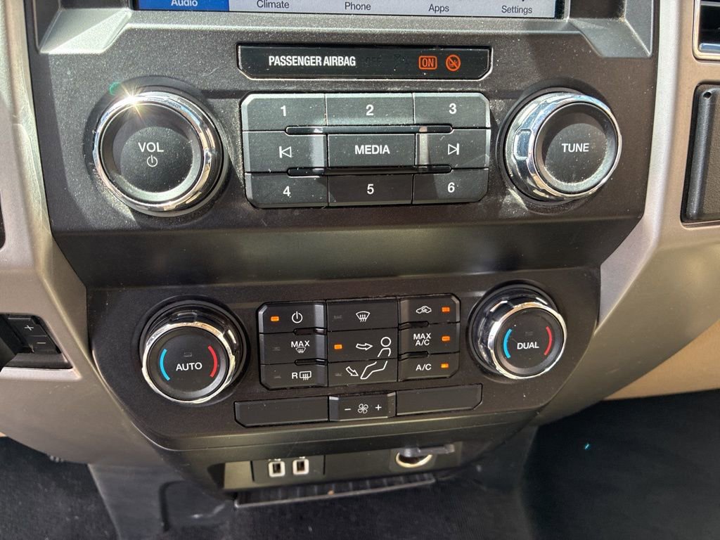 Certified 2019 Ford F350 Lariat w/ Chrome Package AWD/4WD image 39