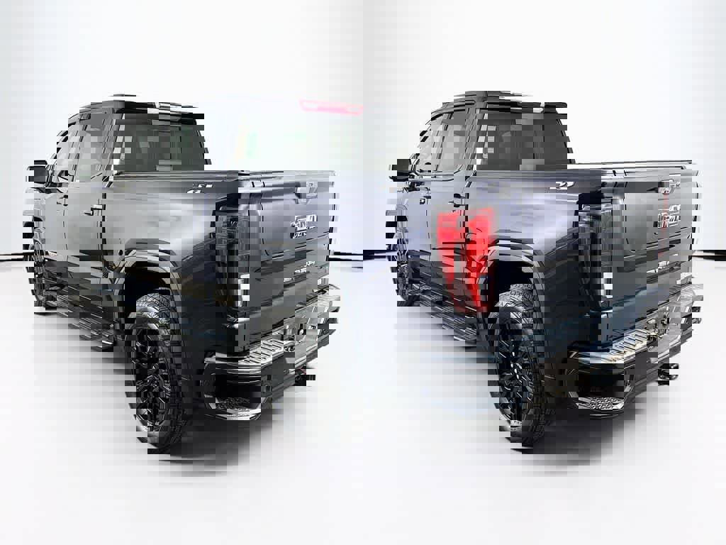 Used 2022 GMC Sierra 1500 Elevation w/ Elevation Premium Package image 3