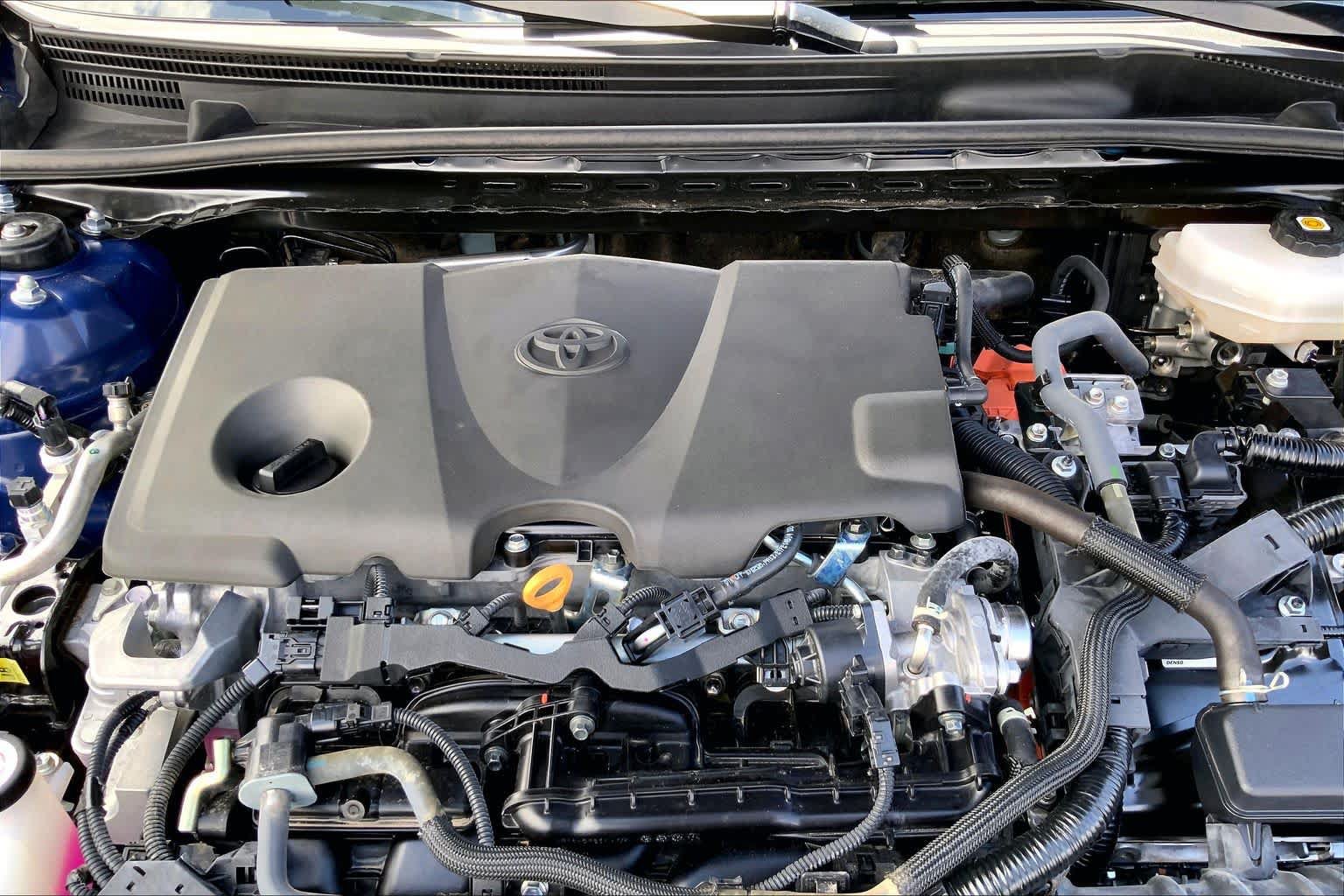 Used 2025 Toyota Camry SE w/ Convenience Package FWD image 31