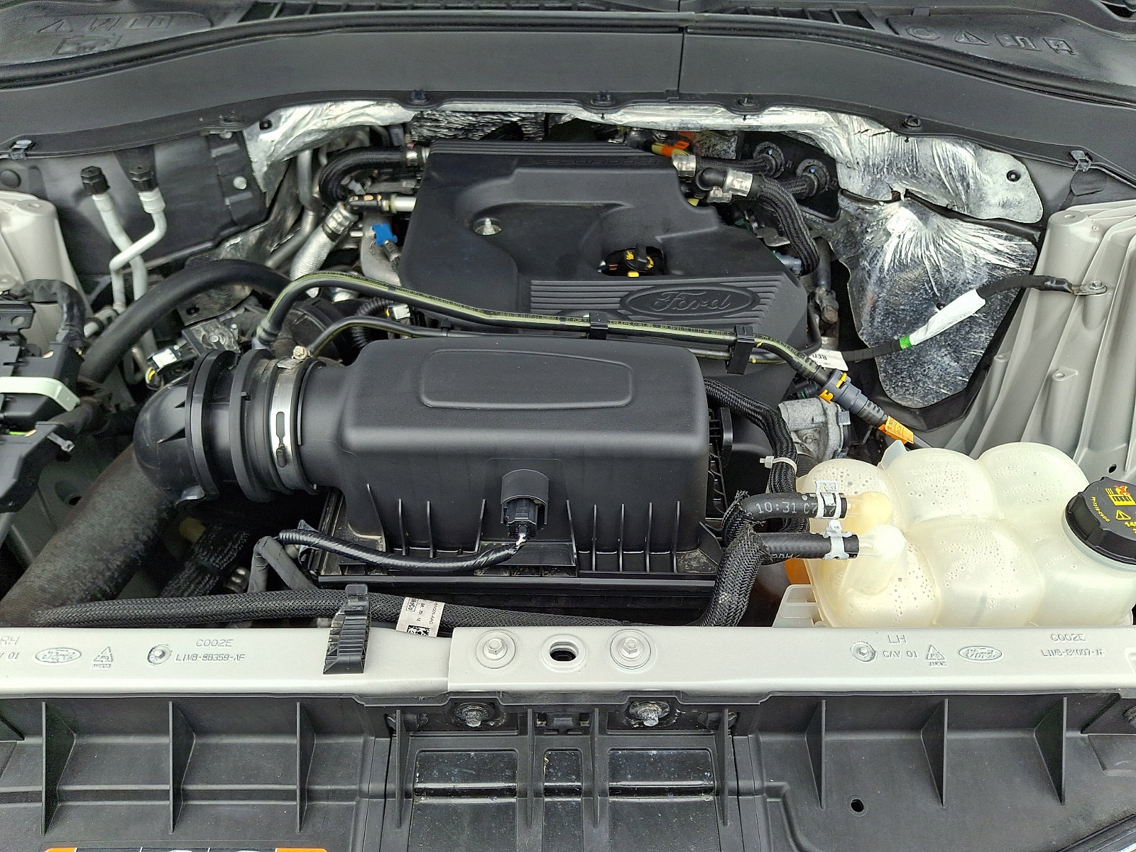 Certified 2020 Ford Explorer XLT w/ Equipment Group 202A image 29