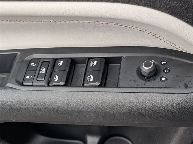 Used 2023 Jeep Compass Limited image 15