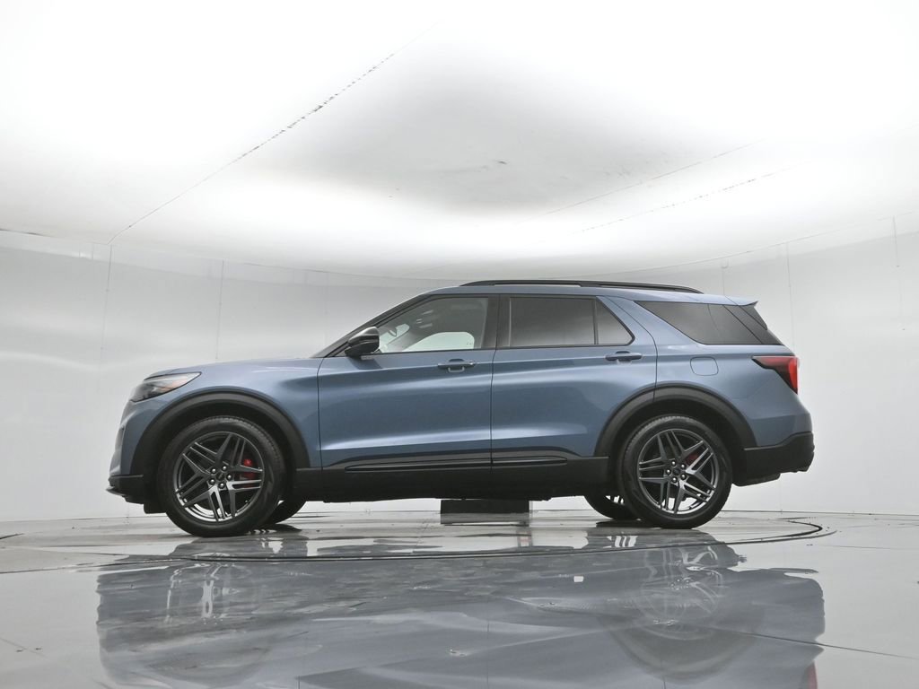 Certified 2025 Ford Explorer ST w/ Sun And Sound Package AWD/4WD image 8