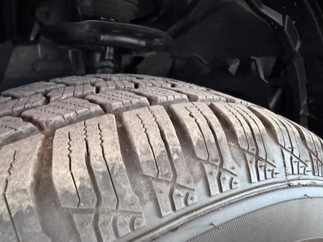 Used 2024 Nissan Rogue S FWD image 23