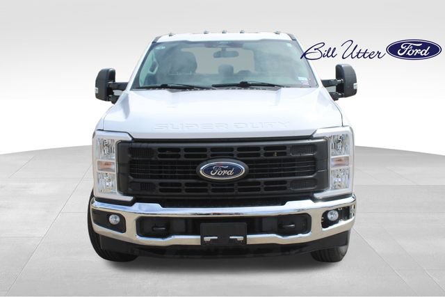 Certified 2024 Ford F250 XL w/ XL Chrome Package RWD image 2
