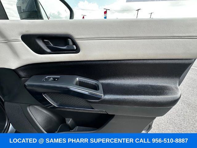 Used 2024 Nissan Pathfinder SV FWD image 30