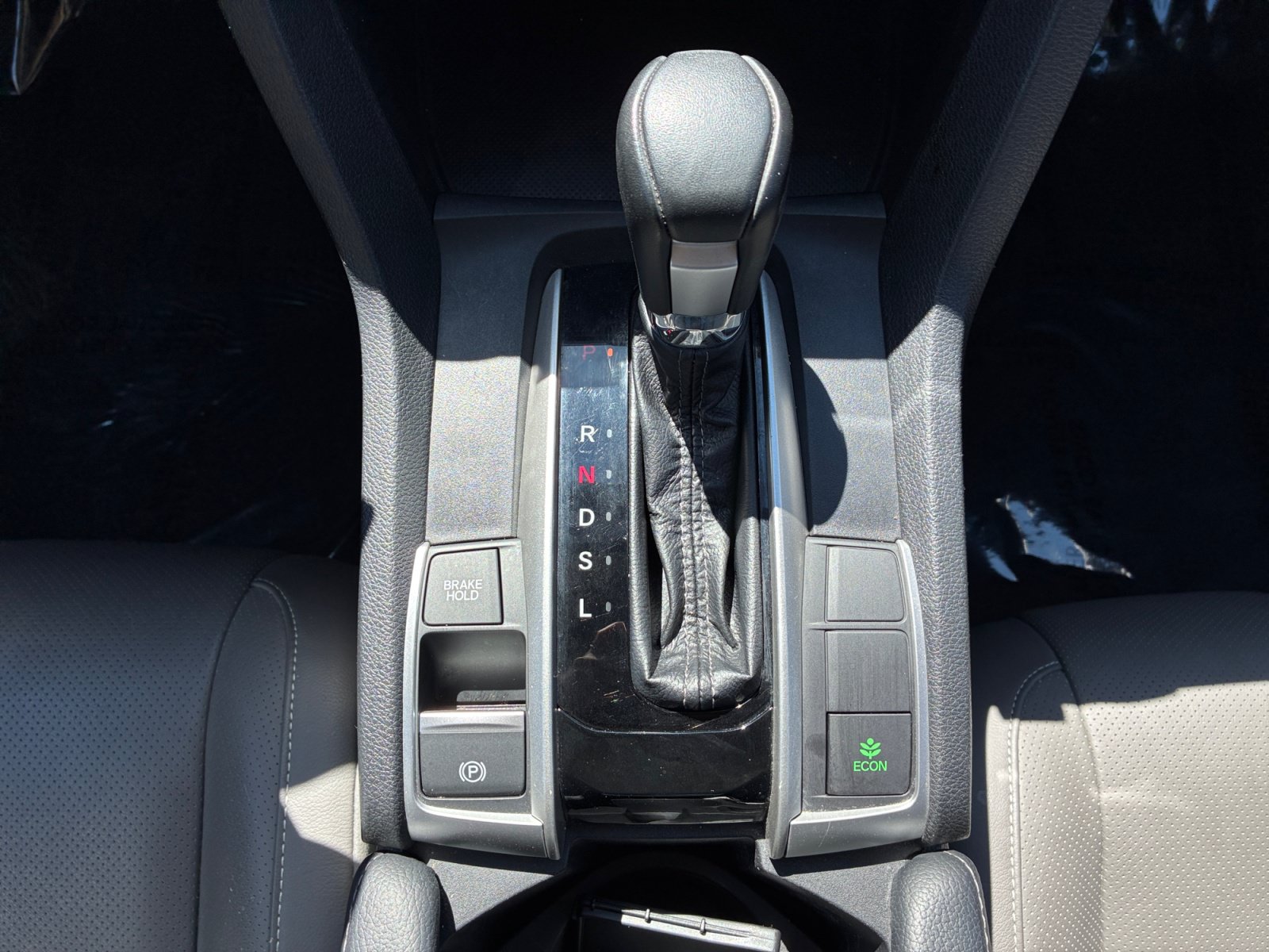 Used 2017 Honda Civic EX-L image 30