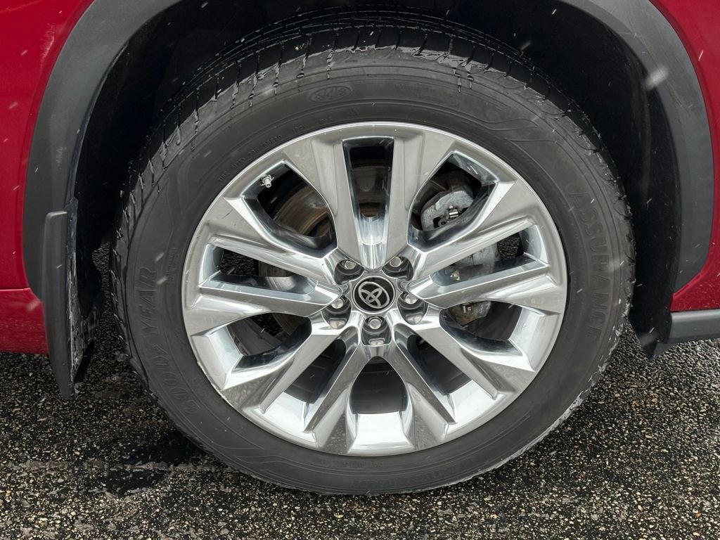 Used 2021 Toyota Highlander Limited image 8