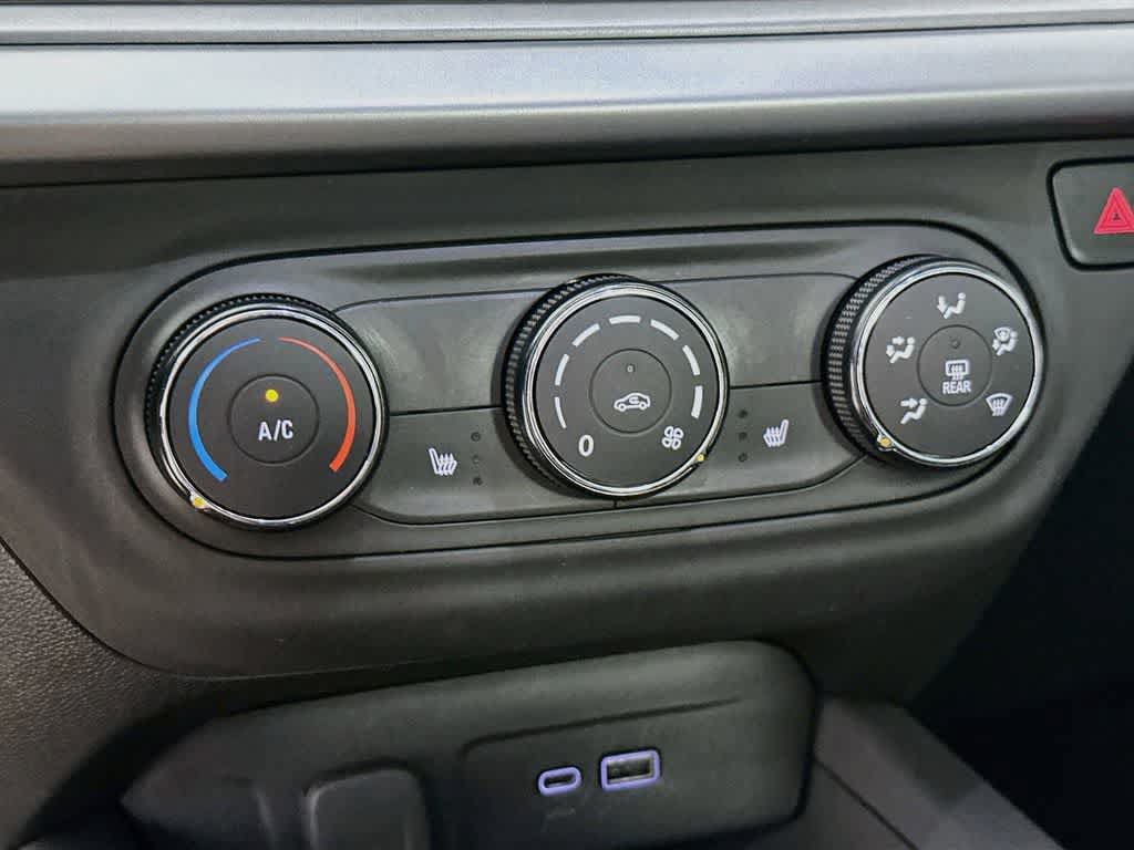 Used 2024 Chevrolet Trax LS w/ LS Convenience Package FWD image 16