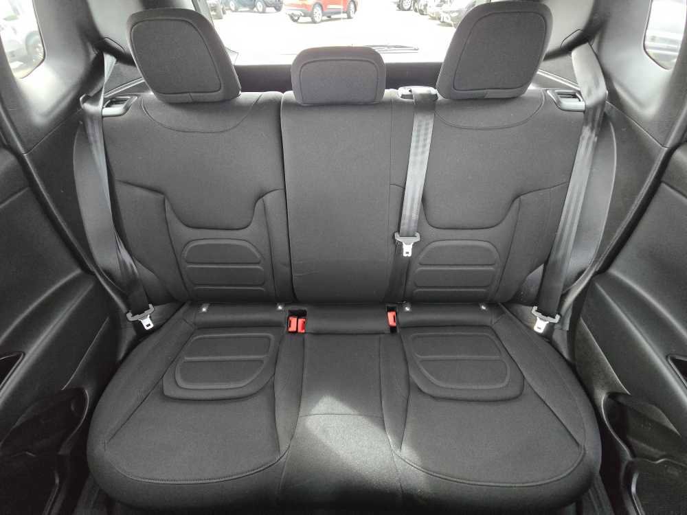 Used 2022 Jeep Renegade Latitude image 17