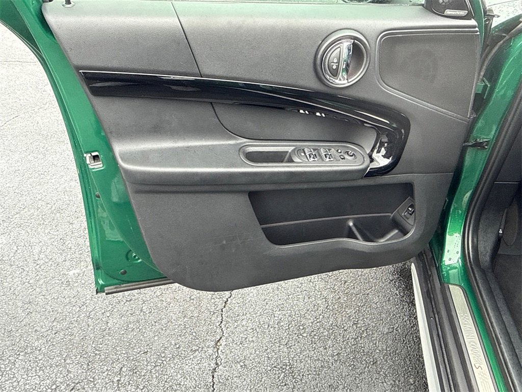 Used 2022 MINI Cooper Countryman S w/ Premium Package image 10