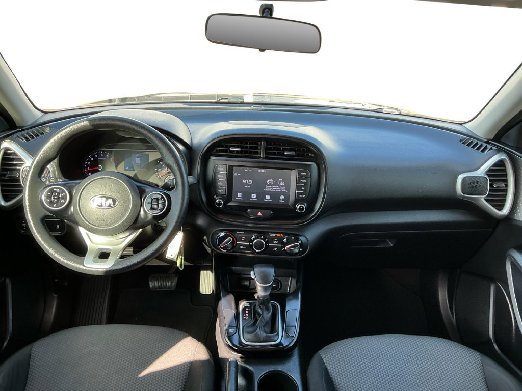 Used 2020 Kia Soul LX FWD image 17