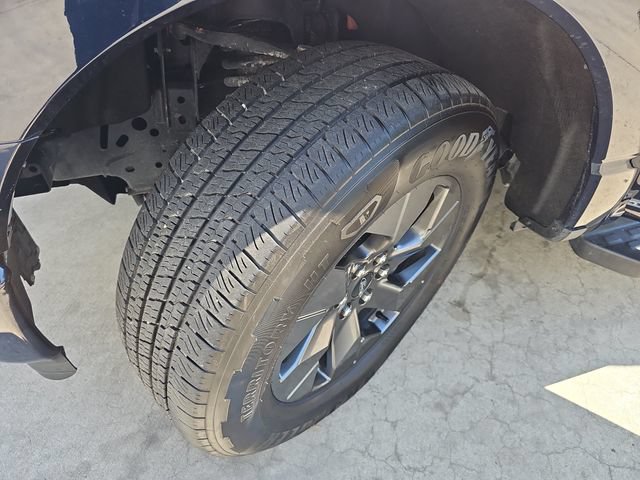 Certified 2025 Ford F150 Lightning Lariat AWD/4WD image 31