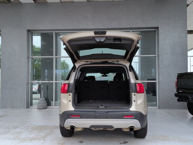 Used 2017 GMC Acadia SLE w/ Driver Alert Package I FWD image 31