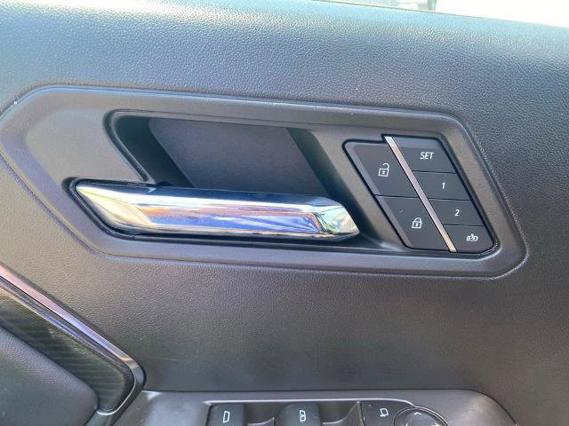 Used 2024 GMC Canyon AT4 w/ AT4 Premium Package AWD/4WD image 14