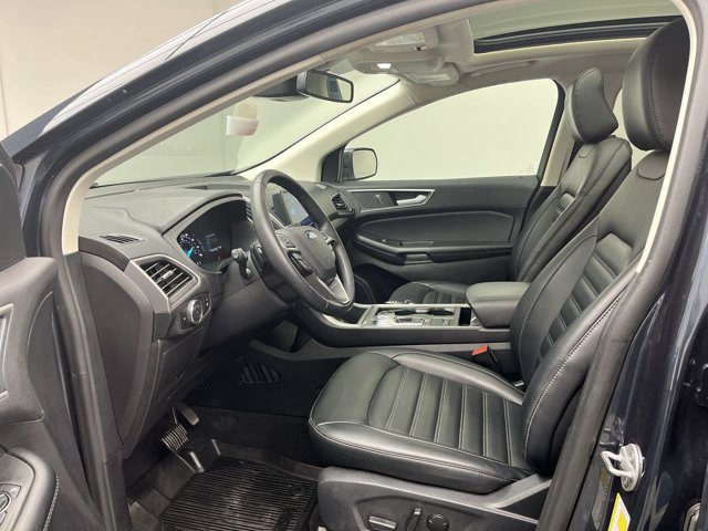 Certified 2024 Ford Edge SEL w/ Convenience Package AWD/4WD image 3