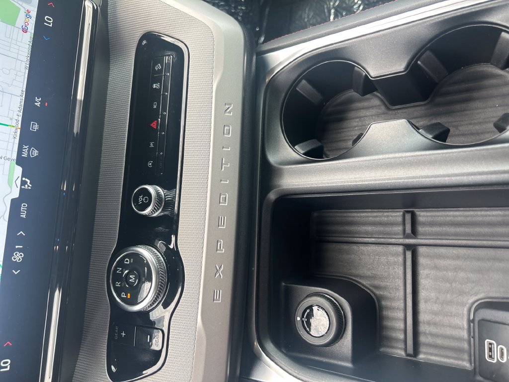 Certified 2025 Ford Expedition Active AWD/4WD image 28
