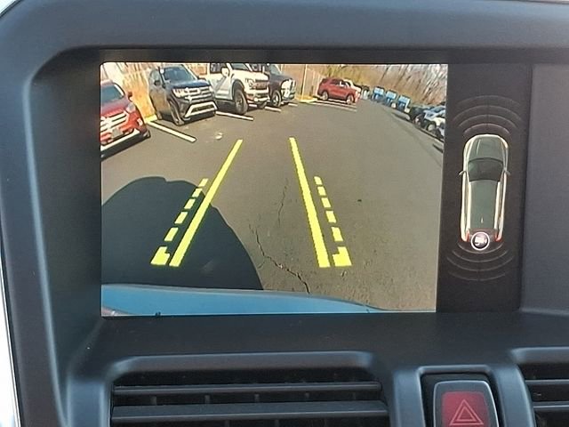 Used 2017 Volvo XC60 T6 Inscription w/ Climate Package image 23