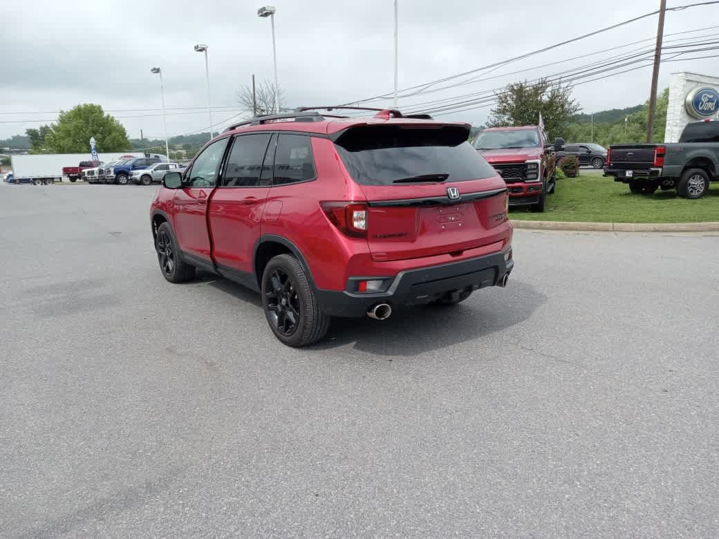 Used 2024 Honda Passport Black Edition image 5