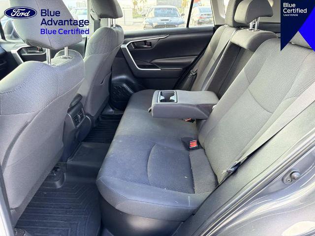 Used 2019 Toyota RAV4 LE w/ Carpet Mat Package AWD/4WD image 10