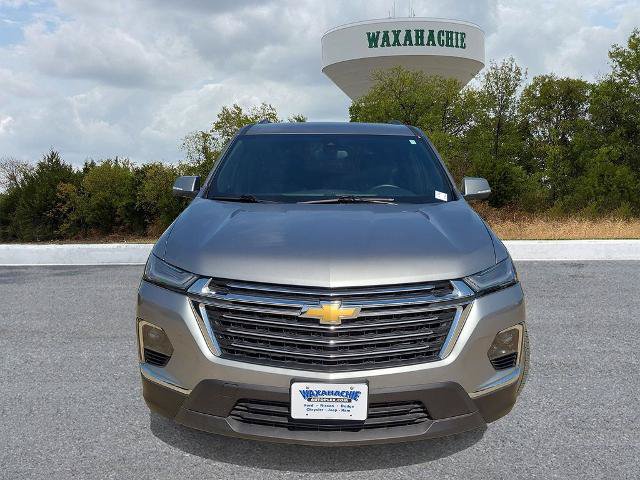 Used 2023 Chevrolet Traverse LT FWD image 2