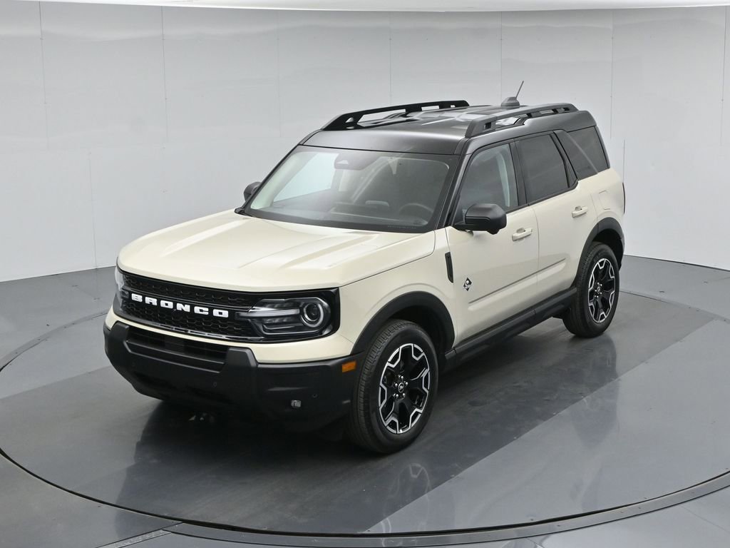 Certified 2025 Ford Bronco Sport Outer Banks w/ Outer Banks Tech Package+ AWD/4WD image 39