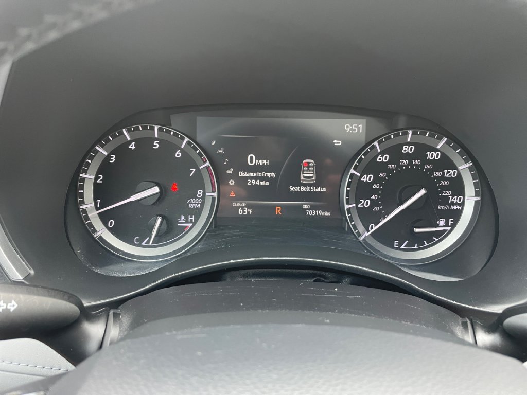 Used 2021 Toyota Highlander XLE AWD/4WD image 31