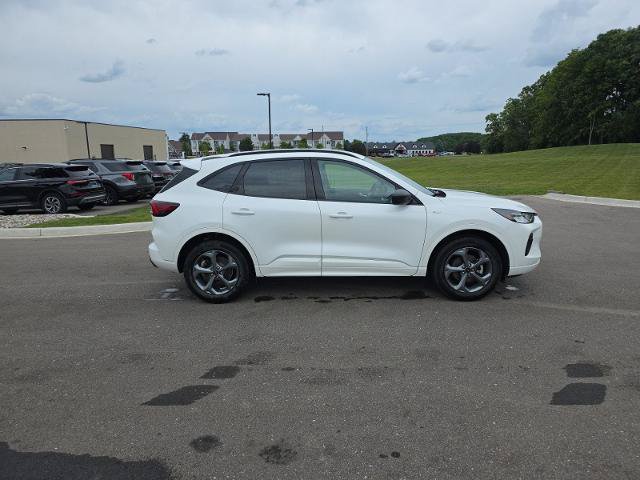 Certified 2024 Ford Escape ST-Line w/ Tech Pack #1 AWD/4WD image 8