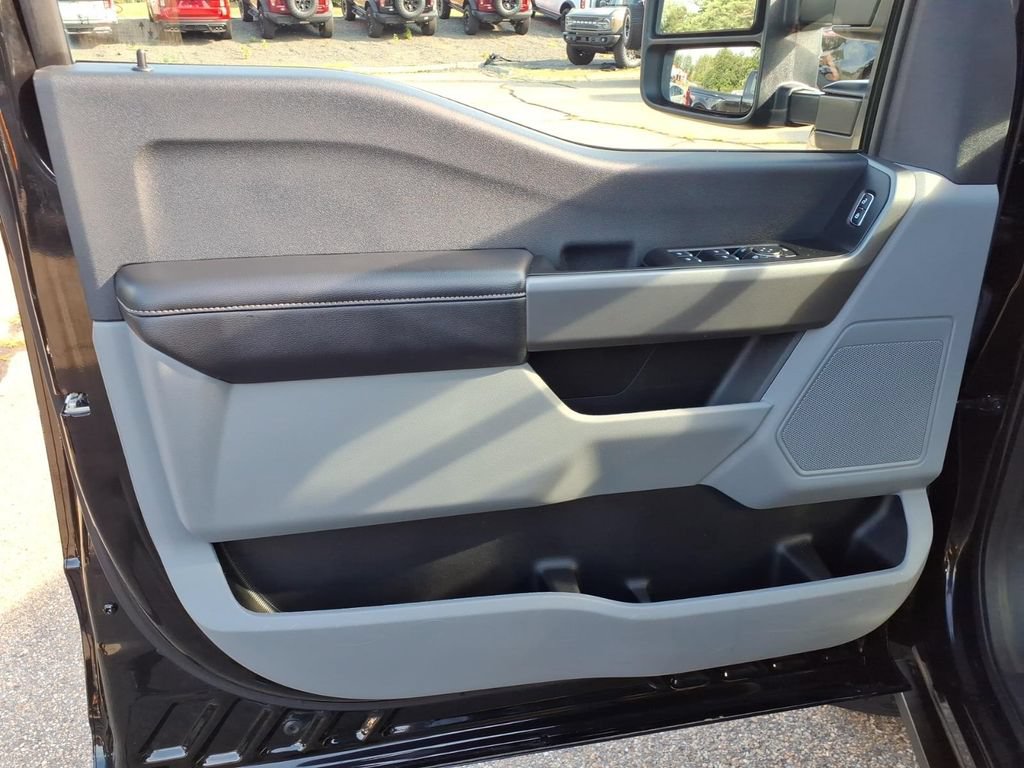 Certified 2025 Ford F350 XL w/ STX Appearance Package AWD/4WD image 19